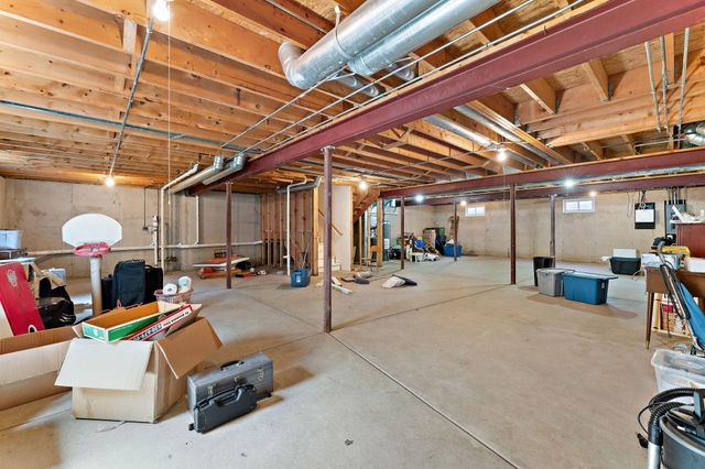 1356 Silver Fern Lane, Schererville, IN 46375