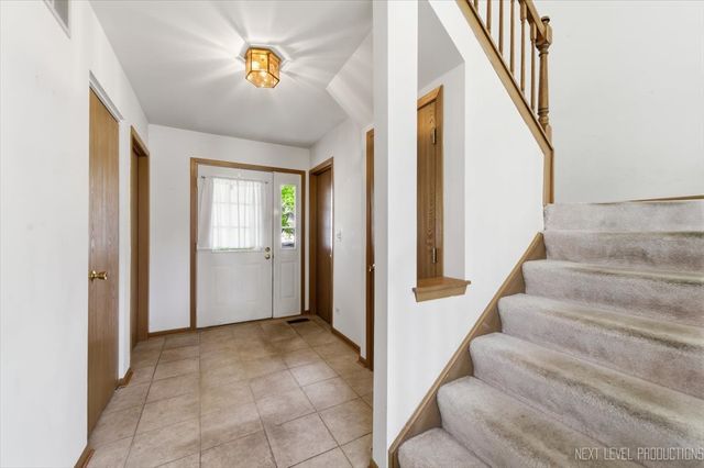 1334 Coldspring Road 1334, Carol Stream, IL 60188