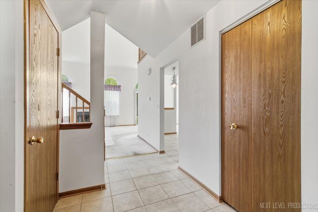 1334 Coldspring Road 1334, Carol Stream, IL 60188