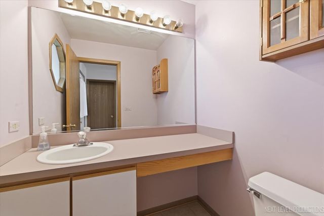 1334 Coldspring Road 1334, Carol Stream, IL 60188