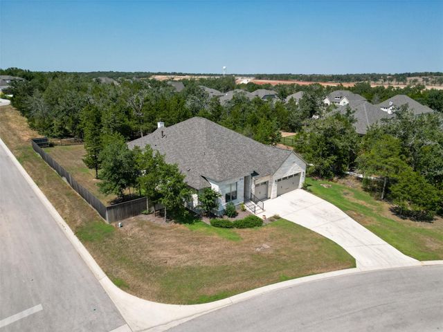 132 Darst LN, Bastrop, TX 78602
