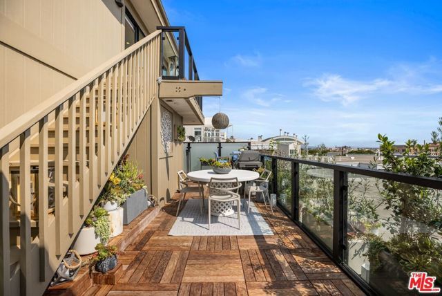 302 Ashland Avenue 301, Santa Monica, CA 90405