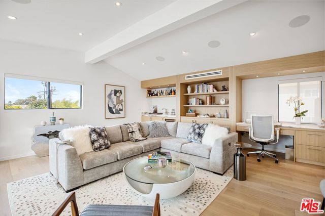 302 Ashland Avenue 301, Santa Monica, CA 90405