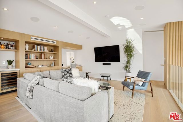 302 Ashland Avenue 301, Santa Monica, CA 90405