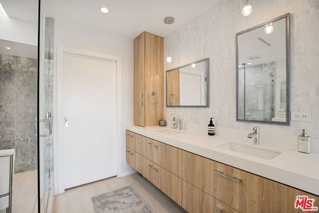 302 Ashland Avenue 301, Santa Monica, CA 90405