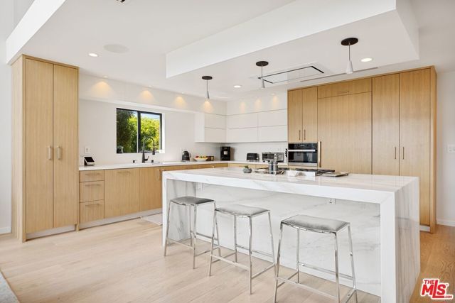 302 Ashland Avenue 301, Santa Monica, CA 90405