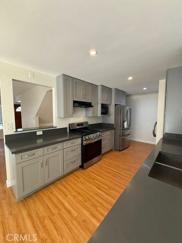 125 S Broadway A, Redondo Beach, CA 90277