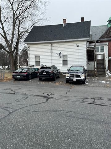 89 Mammoth Rd, Lowell, MA 01854