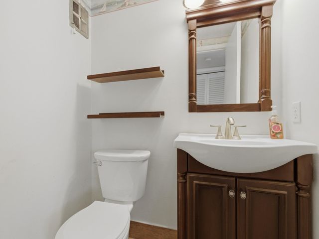 480 Horizon W, Boynton Beach, FL 33435