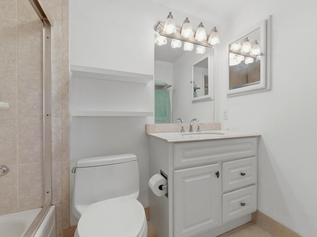 480 Horizon W, Boynton Beach, FL 33435