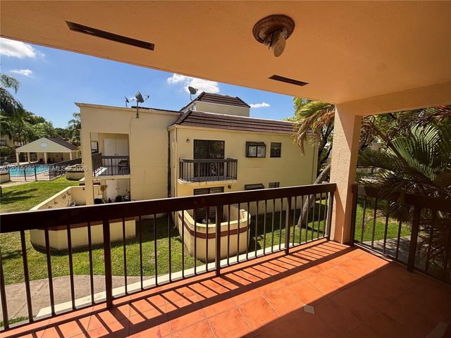 12922 SW 88th Ter B-206, Miami, FL 33186