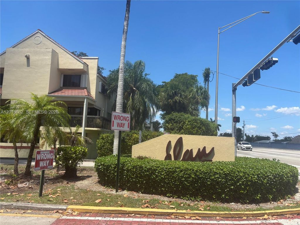 12922 SW 88th Ter B-206, Miami, FL 33186