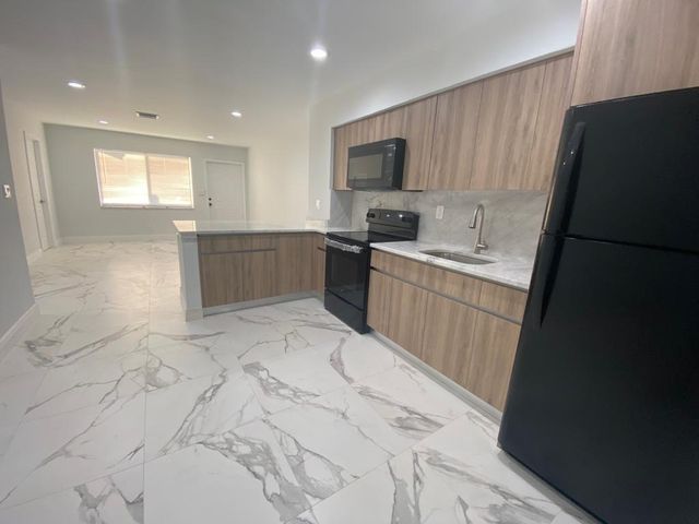 2846 N North Dixie Highway, Boca Raton, FL 33431