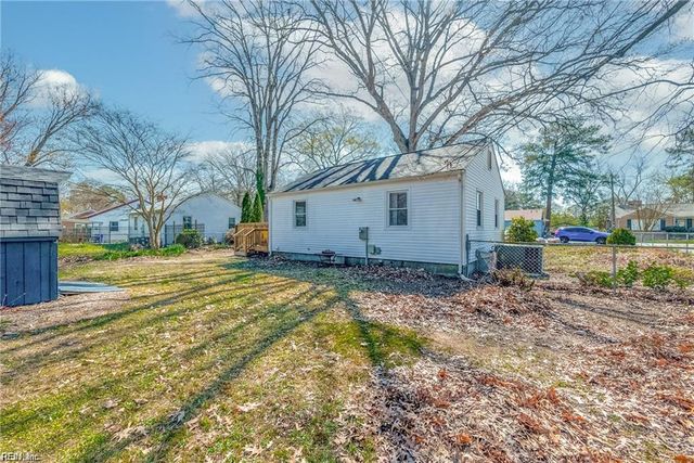 621 72nd ST, Newport News, VA 23605