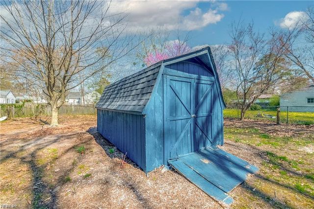 621 72nd ST, Newport News, VA 23605