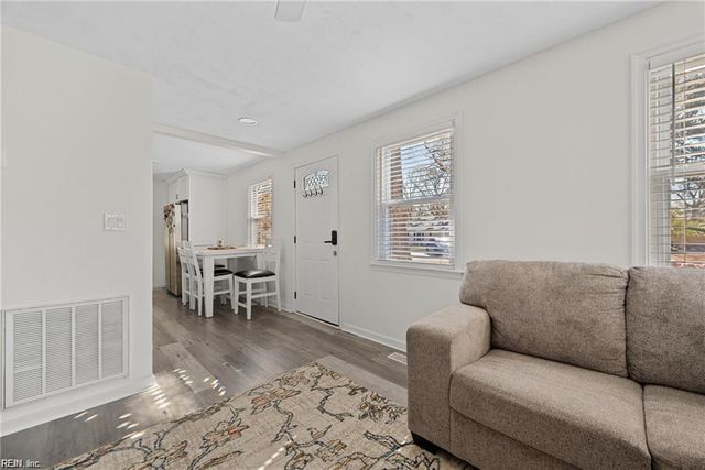 621 72nd ST, Newport News, VA 23605