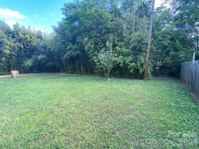 102 Mcdowell Street, Great Falls, SC 29055