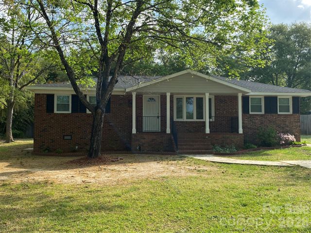102 Mcdowell Street, Great Falls, SC 29055