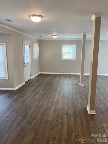 102 Mcdowell Street, Great Falls, SC 29055