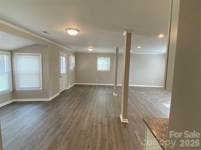 102 Mcdowell Street, Great Falls, SC 29055
