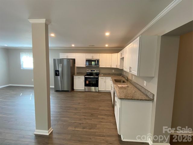 102 Mcdowell Street, Great Falls, SC 29055
