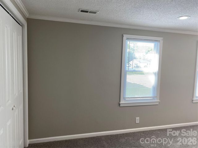 102 Mcdowell Street, Great Falls, SC 29055