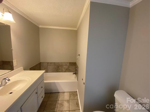 102 Mcdowell Street, Great Falls, SC 29055