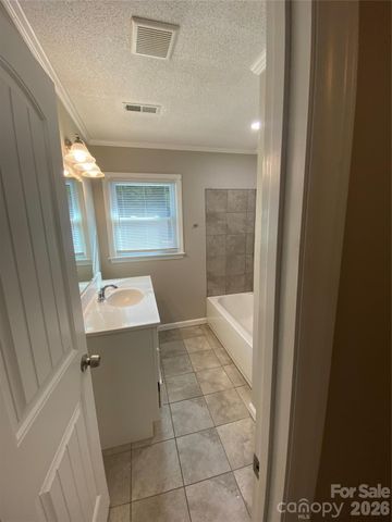 102 Mcdowell Street, Great Falls, SC 29055