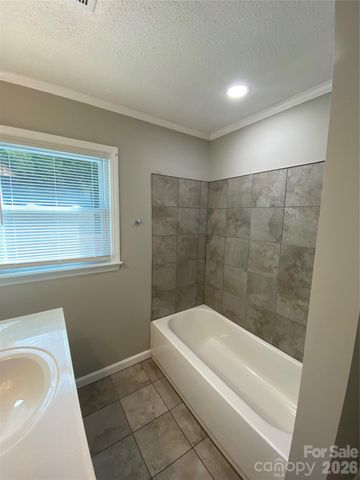 102 Mcdowell Street, Great Falls, SC 29055