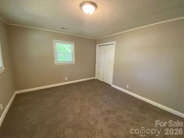 102 Mcdowell Street, Great Falls, SC 29055