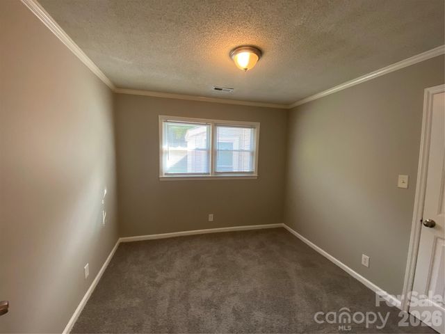 102 Mcdowell Street, Great Falls, SC 29055