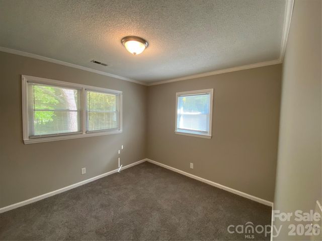 102 Mcdowell Street, Great Falls, SC 29055