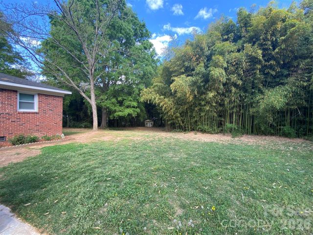 102 Mcdowell Street, Great Falls, SC 29055