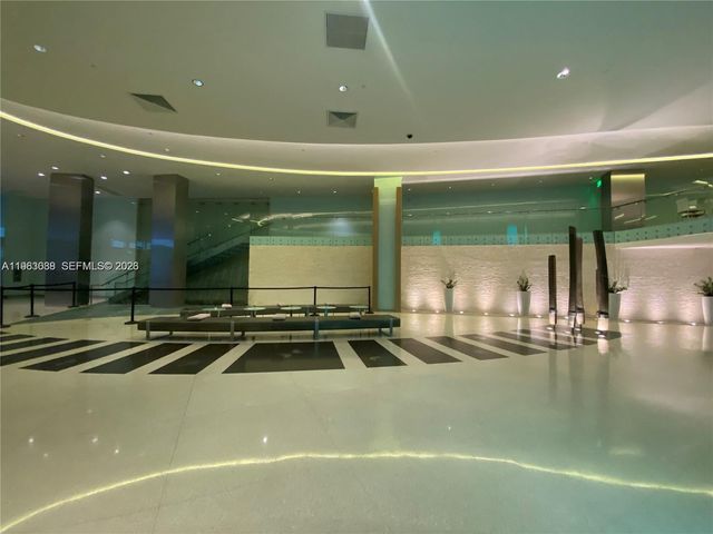 92 SW 3rd St 1509, Miami, FL 33130