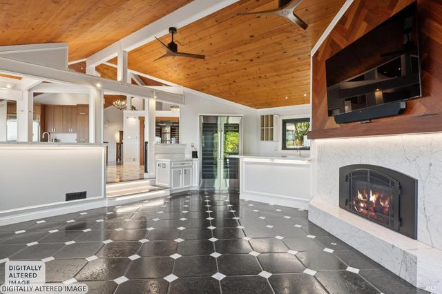 160 Crest Rd, Novato, CA 94945