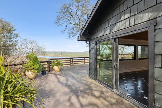 160 Crest Rd, Novato, CA 94945