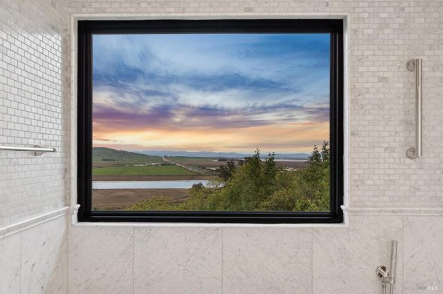 160 Crest Rd, Novato, CA 94945