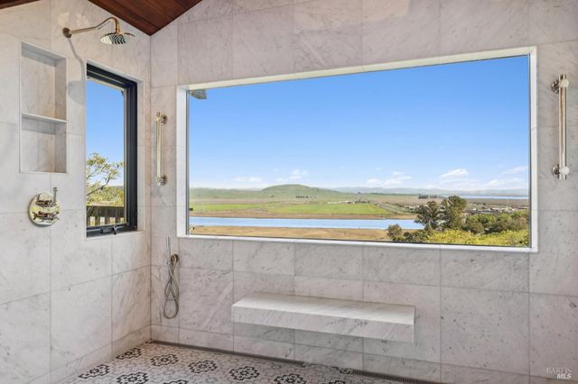 160 Crest Rd, Novato, CA 94945