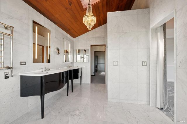 160 Crest Rd, Novato, CA 94945