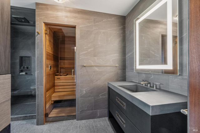 160 Crest Rd, Novato, CA 94945