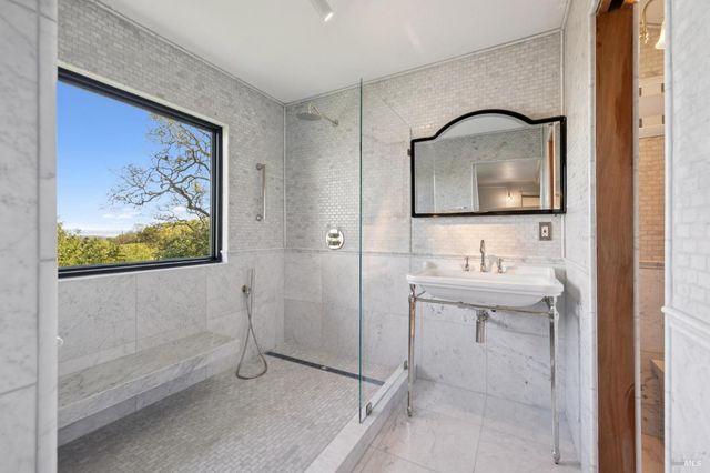 160 Crest Rd, Novato, CA 94945