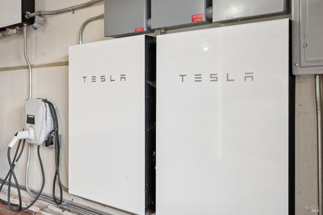 160 Crest Rd, Novato, CA 94945