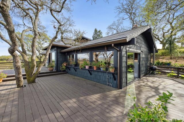 160 Crest Rd, Novato, CA 94945