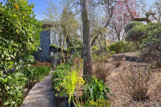 160 Crest Rd, Novato, CA 94945