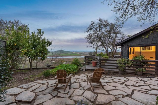 160 Crest Rd, Novato, CA 94945