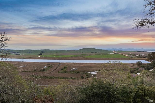 160 Crest Rd, Novato, CA 94945