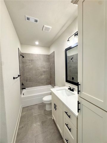 3601 W Laney Street, Rogers, AR 72758