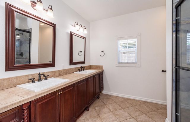 9169 Renee Ann St, Orangevale, CA 95662