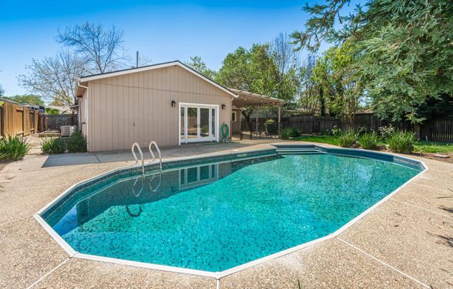 9169 Renee Ann St, Orangevale, CA 95662