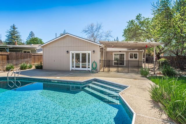 9169 Renee Ann St, Orangevale, CA 95662